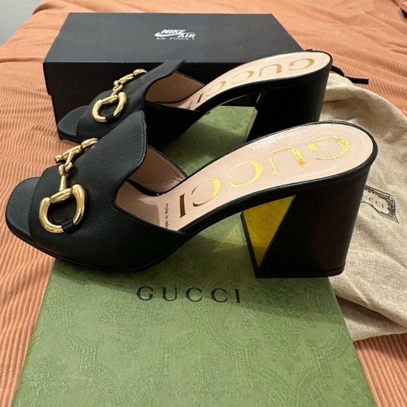 Gucci Women's Black Leather Slide Sandals - Picture 2 of 8